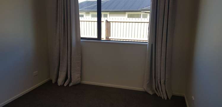 23 Mcquillan Avenue Woodend_13