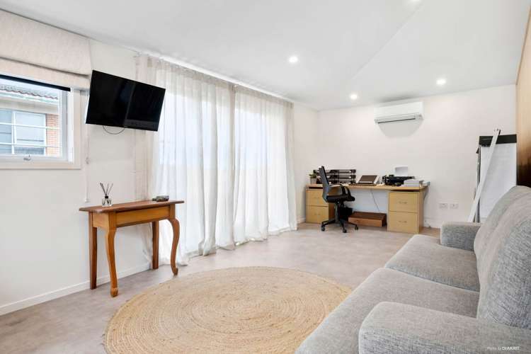 158 Queen Street Pukekohe_16