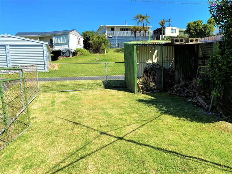 84 Wasley Lane Kawhia_17