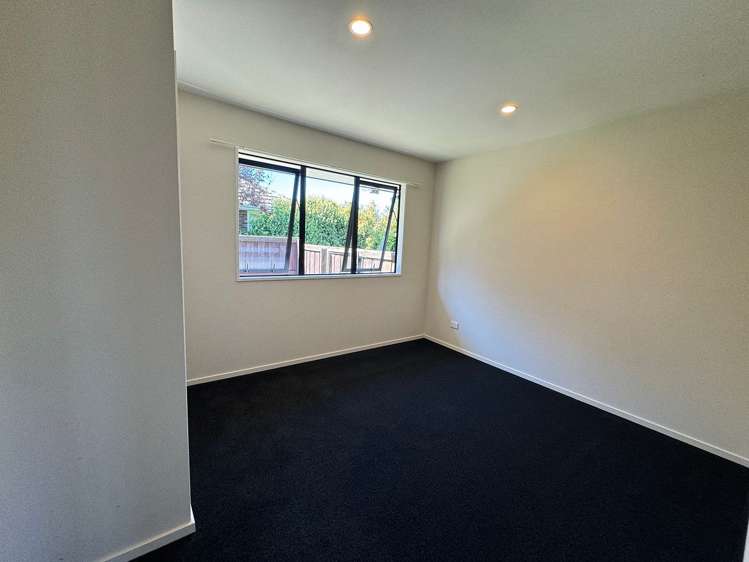 382 Pages Road Aranui_8