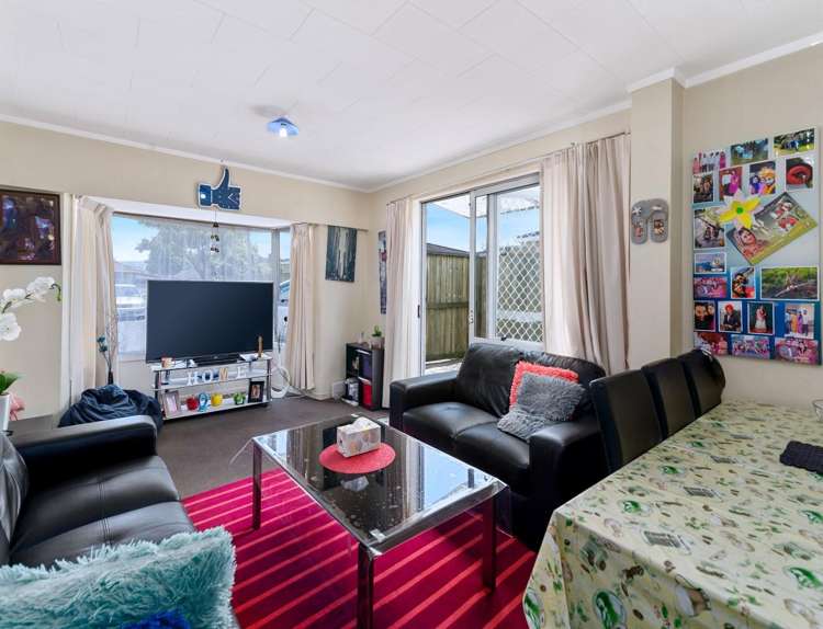 16unit Ruihi Street Victoria_2