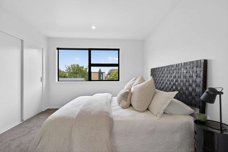 8/25 Bush Street Naenae_11