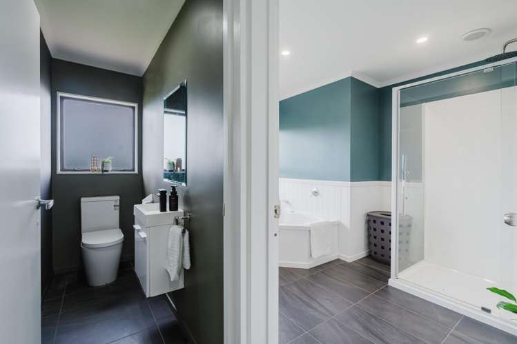 12 Sunny Dale Western Heights_11