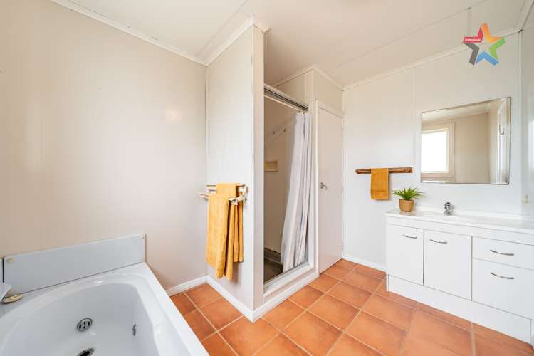 8 Golf Road Manor Park_20