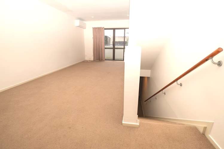 2/27 Rossmay Terrace Mount Eden_5