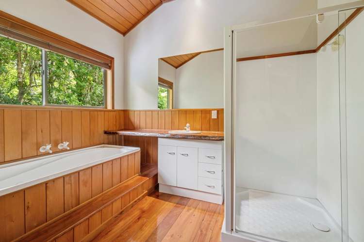 483 Spencer Road Lake Tarawera_19