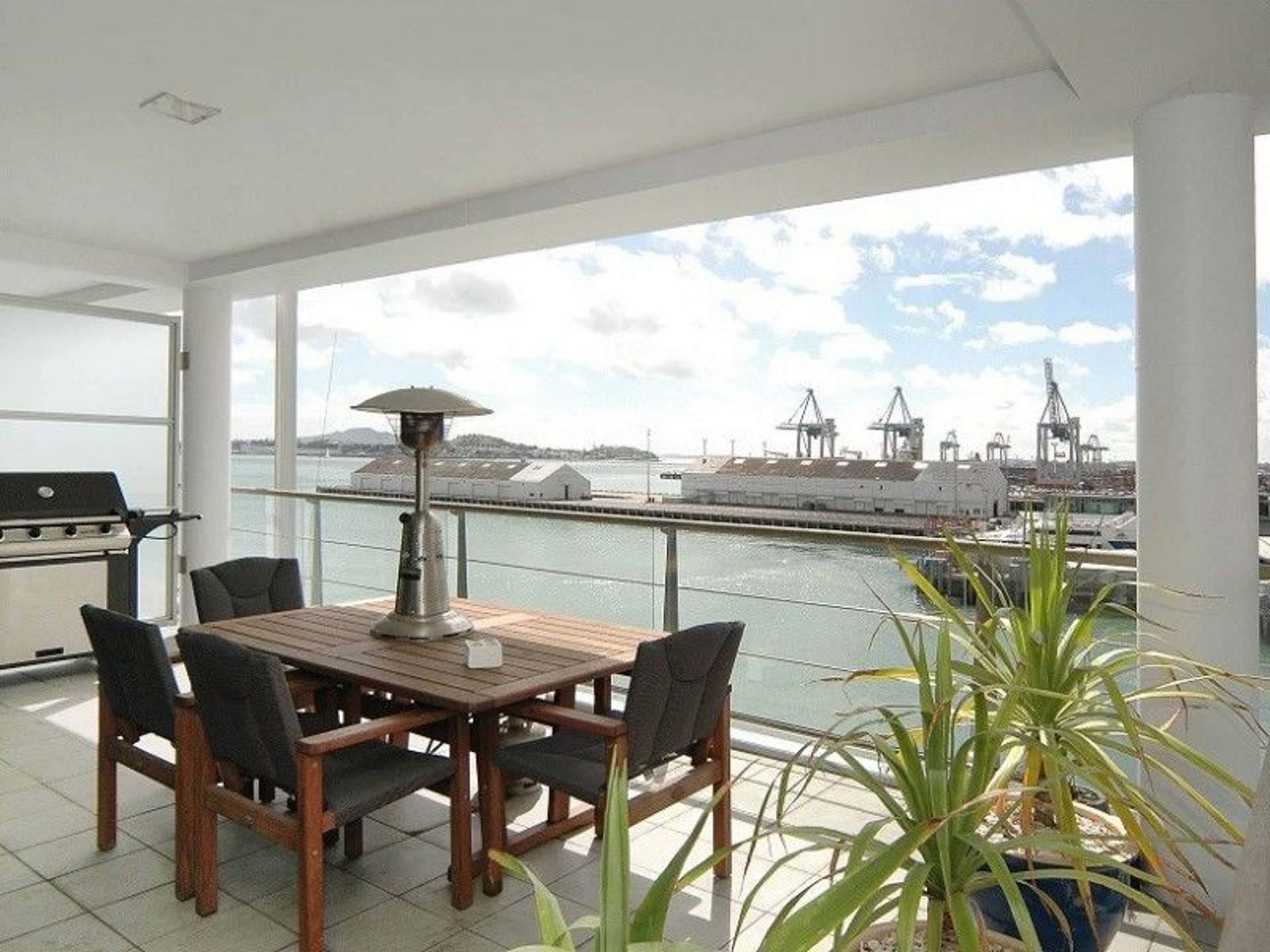 11/137 Quay Street Waitemata Harbour_0