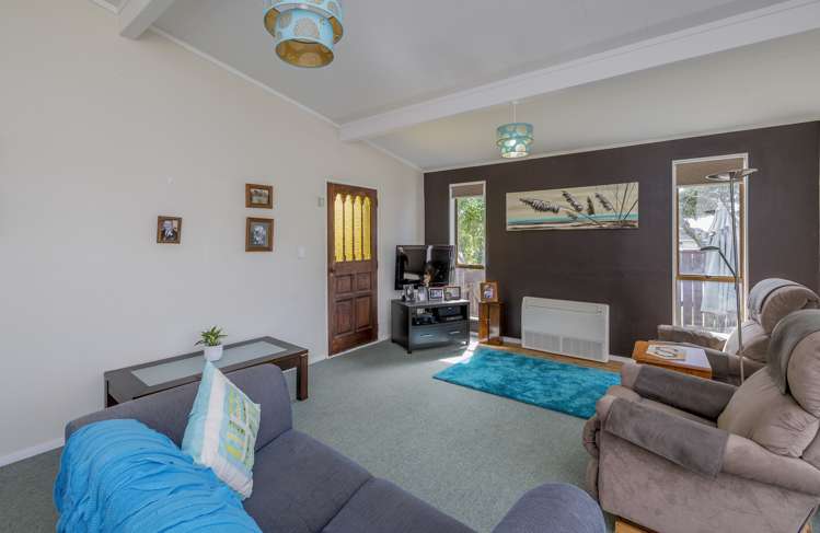 8 O'Rourke Place Otaki Beach_15