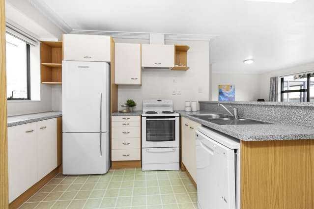 2/15 Clarke Road Onehunga_4