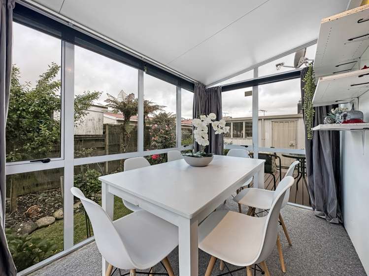 2/58 Miro Street Trentham_7