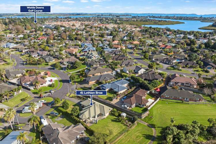 41 Lothian Brae Wattle Downs_18