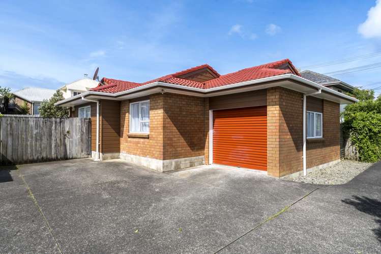 2/5 Newington Road Henderson_21