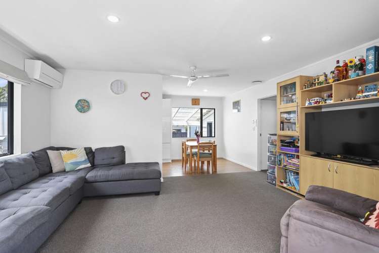 2 Mary Keane Lane Parakai_6