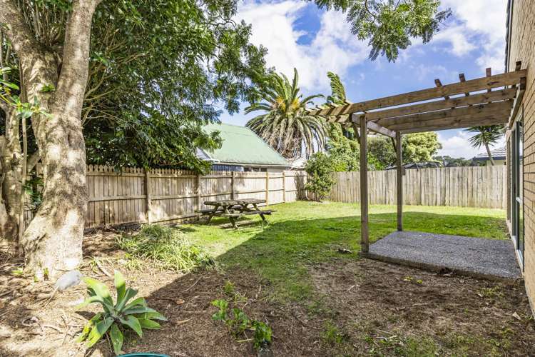 319d Royal Road Massey_16