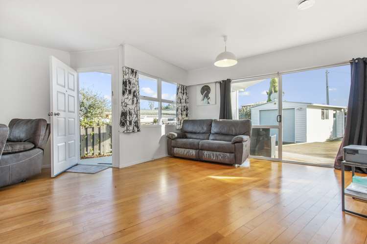 48 Blanes Road Manurewa_5