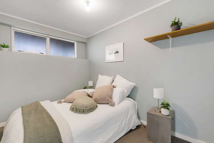 1 Crown Hill Titahi Bay_19