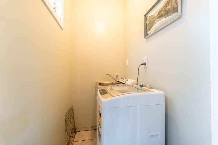 2 Davie Street Temuka_12