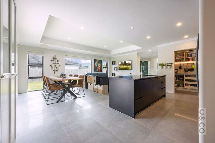 28 Leebank Crescent Riverhead_7