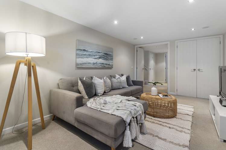 2/3 Glenfern Road Mellons Bay_9