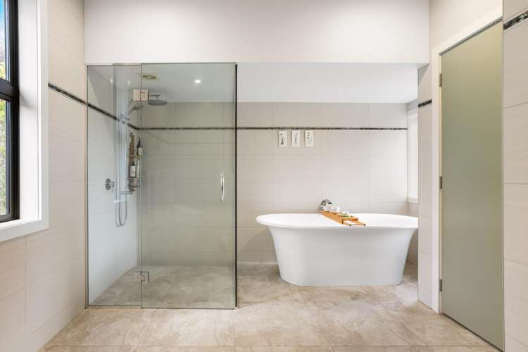 19 Ajax Head Pauanui_16