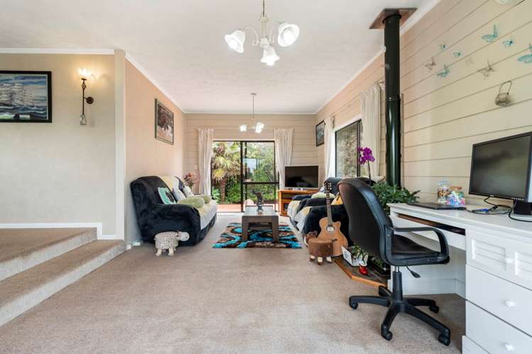 2/106 Bradbury Road Botany Downs_22