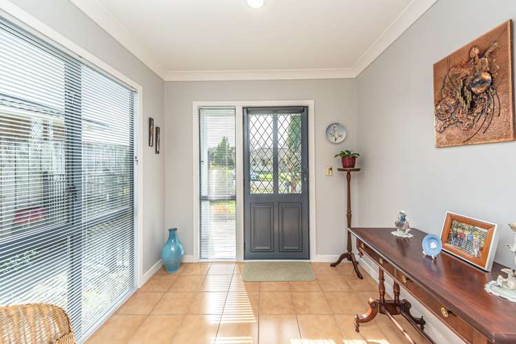 12 Perrett Drive Otamatea_19