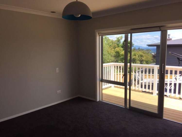 27 Shepherd Road Waipahihi_10