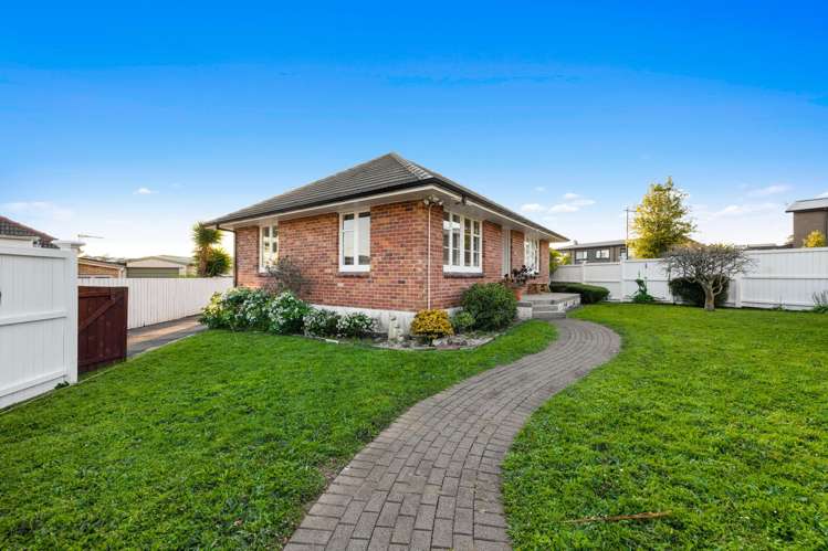 1 Freeland Avenue Mount Roskill_2