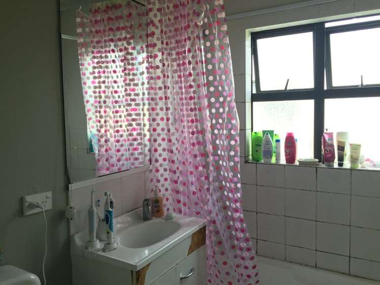 6/4 John Jennings Drive Oteha_7