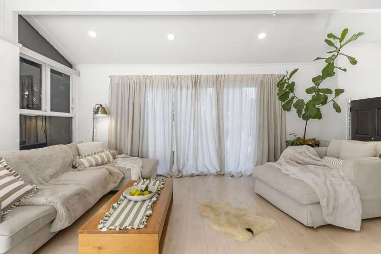 200 Godley Road Titirangi_6