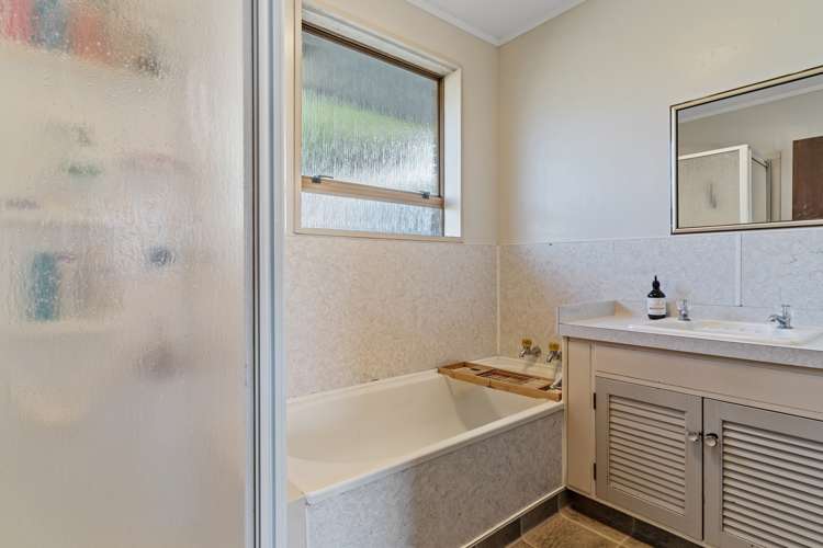 16a Highfield Crescent Brookfield_11