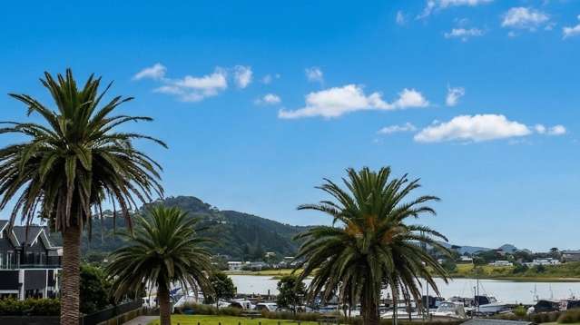 1-5 The Marina Tairua_3