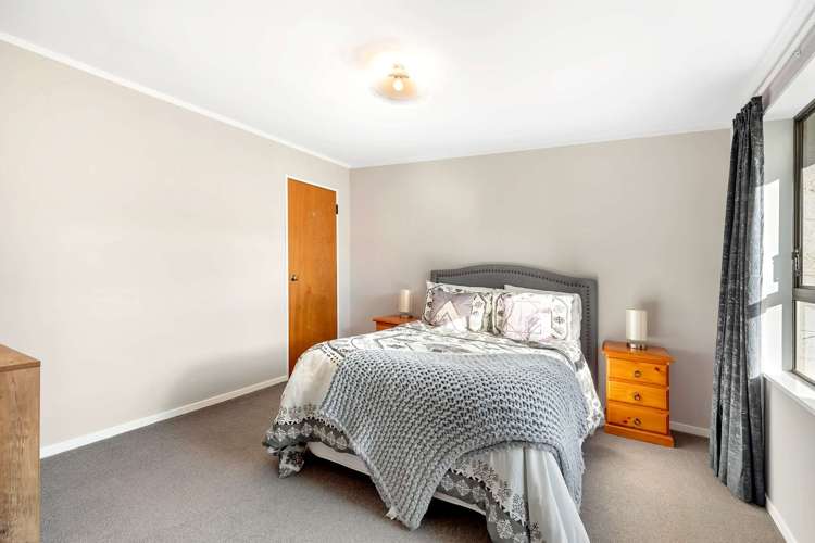 18 Truscott Grove Awapuni_17