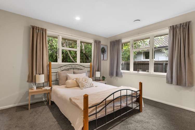 12 Saint Ives Street Harewood_16