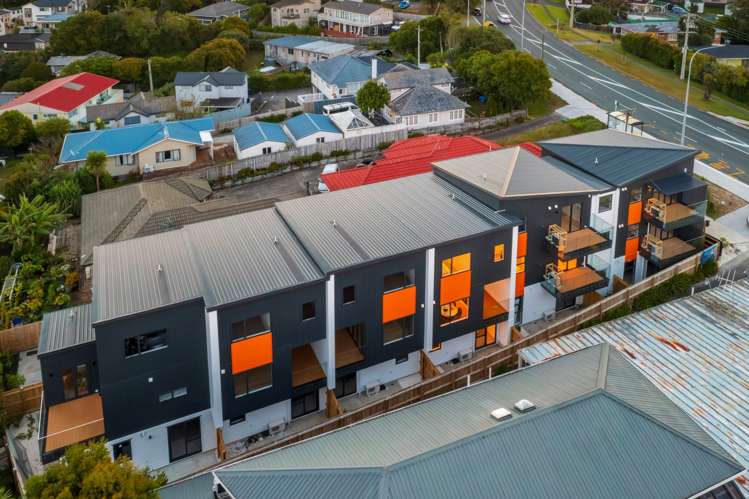 1-6  246 Wairau Road_2