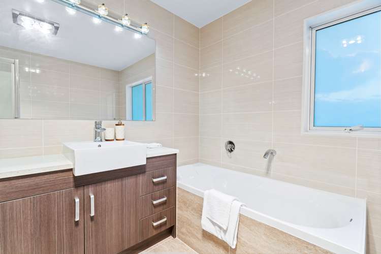 7 Rohi Place Flat Bush_18