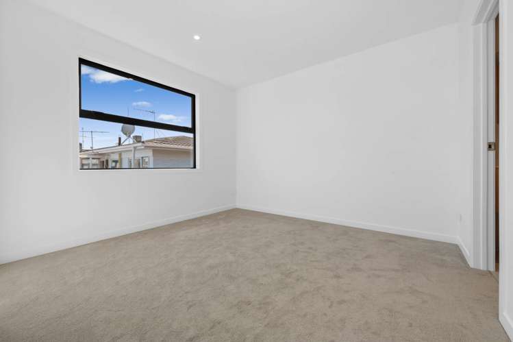 97/1,2,3,4 Cook Street Howick_36