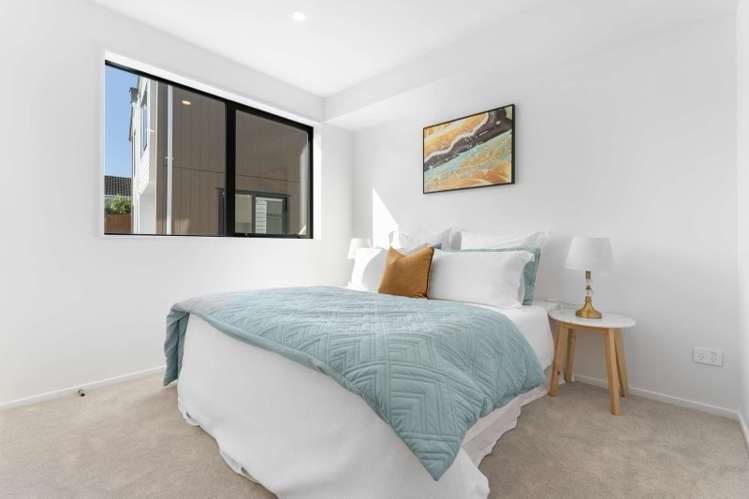 4/67 Royal View Road Te Atatu South_5