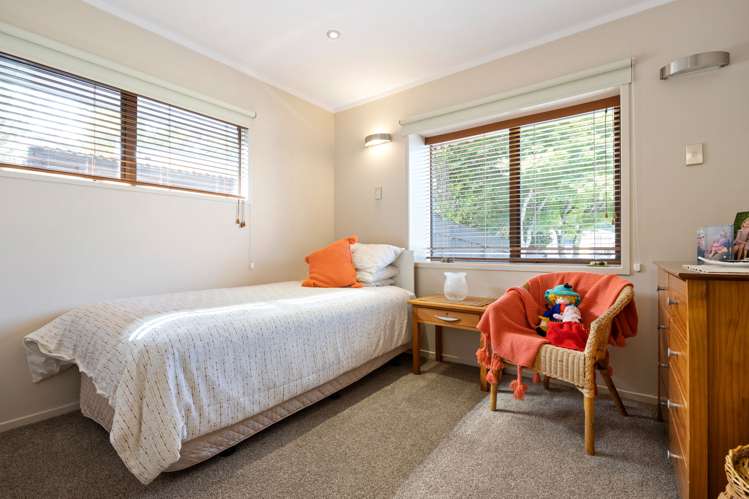 3 Sheridan Crescent Leamington_24