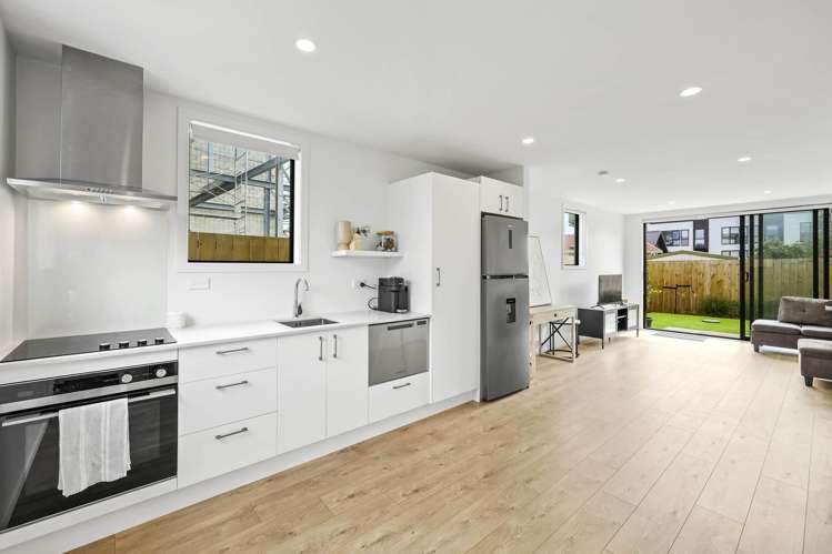 8/8 Brady Road Otahuhu_6