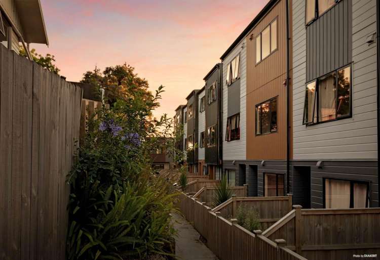 11/9 Schnapper Rock Road Schnapper Rock_16