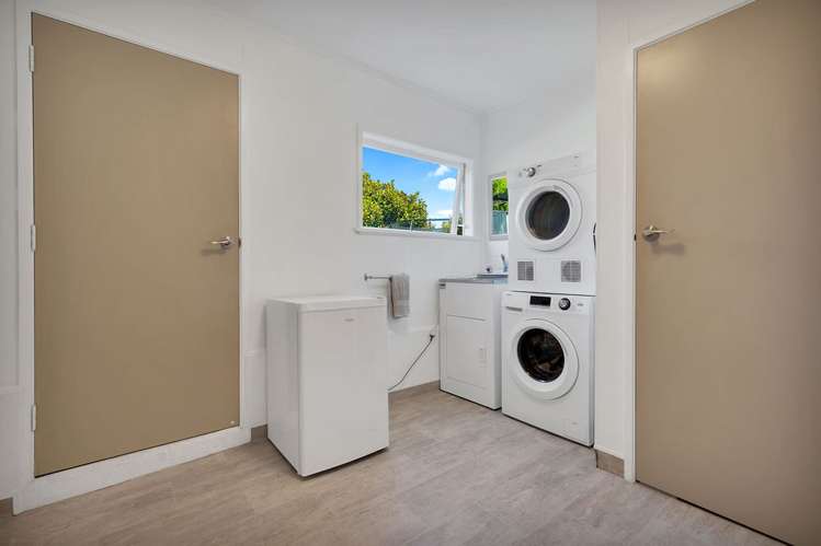 37 Leicester Street Stoke_15