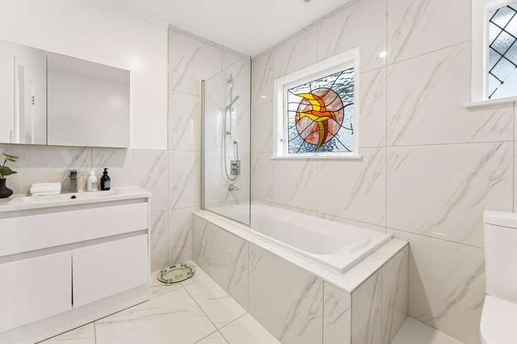 6 Kennedy Avenue Forrest Hill_14
