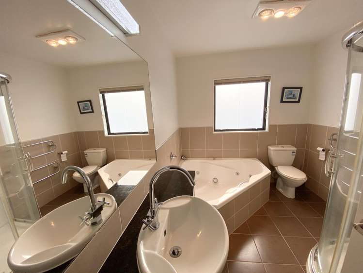 16 Lomas way Albany_17