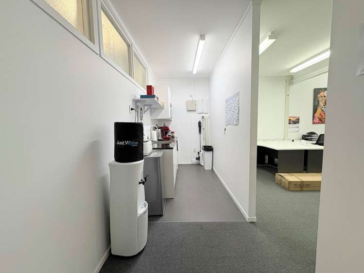 Unit 6/37 Moore Street Howick_9