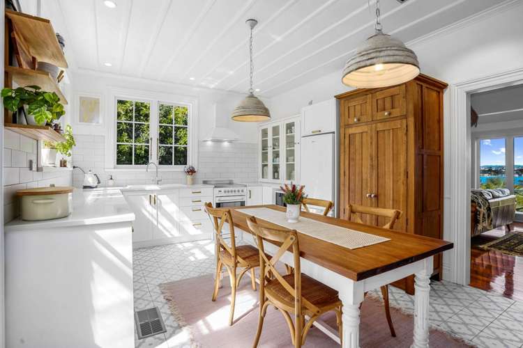 146 Attwood Road Paremoremo_3