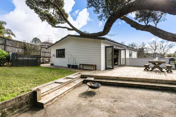 13 Beaudine Avenue Glenfield_18
