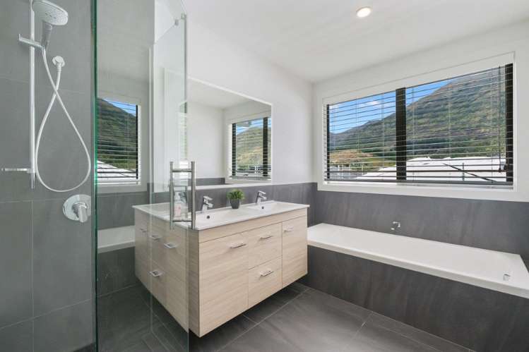 10 Peterley Road Lower Shotover_14