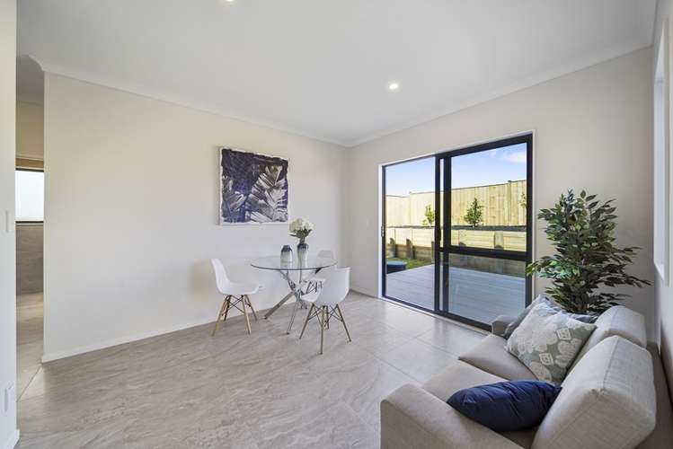 5 Eastfield Avenue Flat Bush_5