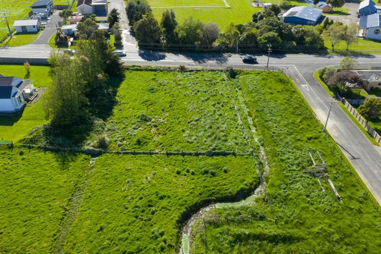 211 & 213 Bridge Street Bulls_6